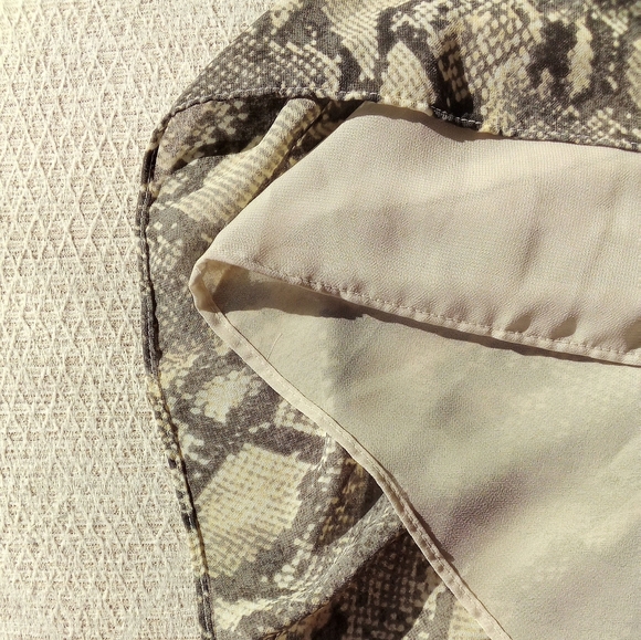 Snake/Python Print Midi-Dress with Belt - Picture 7 of 10